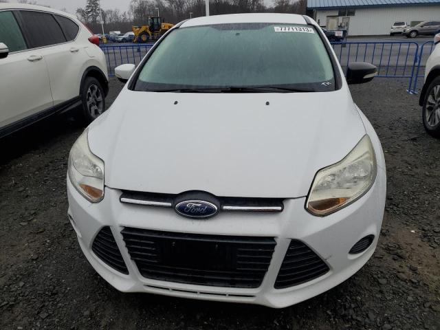 1FADP3K21EL172093 - 2014 FORD FOCUS SE WHITE photo 5