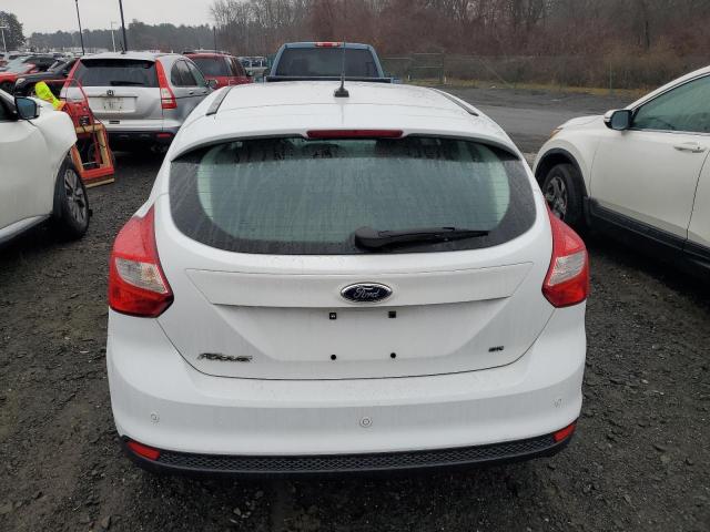 1FADP3K21EL172093 - 2014 FORD FOCUS SE WHITE photo 6