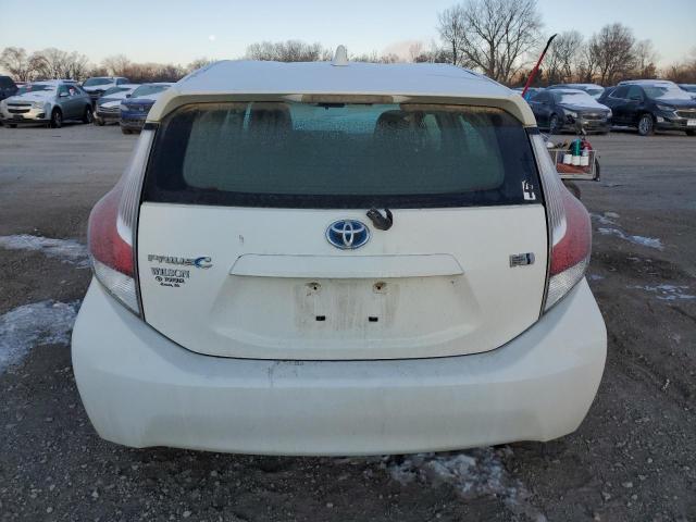 JTDKDTB35G1135789 - 2016 TOYOTA PRIUS C WHITE photo 6