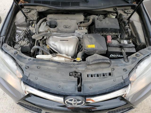 4T1BF1FK8FU498273 - 2015 TOYOTA CAMRY LE GRAY photo 11