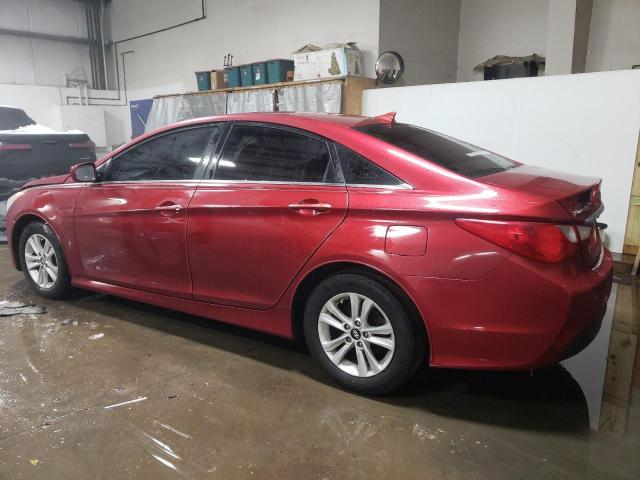 5NPEB4AC2EH896926 - 2014 HYUNDAI SONATA GLS RED photo 2