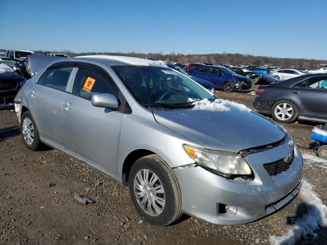 2T1BU4EEXAC294703 - 2010 TOYOTA COROLLA BASE SILVER photo 4