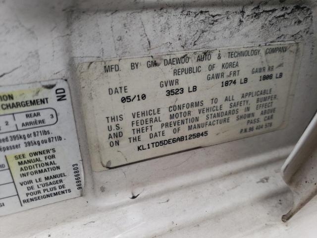 KL1TD5DE6AB125845 - 2010 CHEVROLET AVEO LS 白色 照片 12