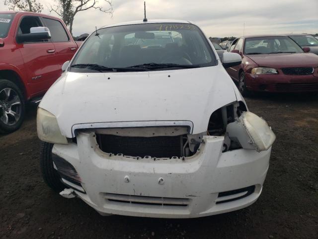 KL1TD5DE6AB125845 - 2010 CHEVROLET AVEO LS WHITE photo 5