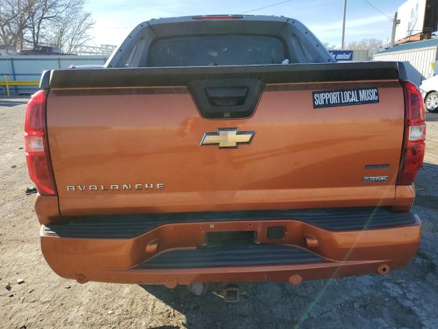 3GNFK12387G261357 - 2007 CHEVROLET AVALANCHE K1500 ORANGE photo 6