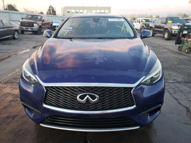 SJKCH5CP5JA056133 - 2018 INFINITI QX30 BASE Blau Foto 5