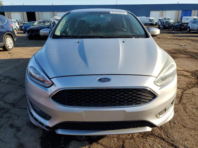 1FADP3F22FL246939 - 2015 FORD FOCUS SE SILVER photo 5