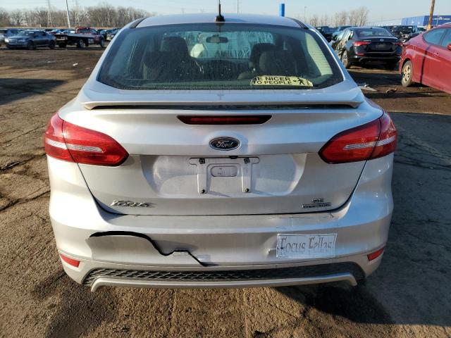 1FADP3F22FL246939 - 2015 FORD FOCUS SE SILVER photo 6