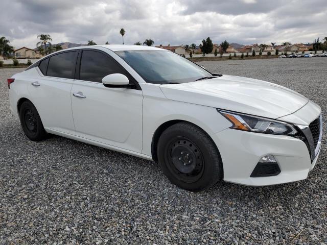 1N4BL4BV5KC156350 - 2019 NISSAN ALTIMA S WHITE photo 4