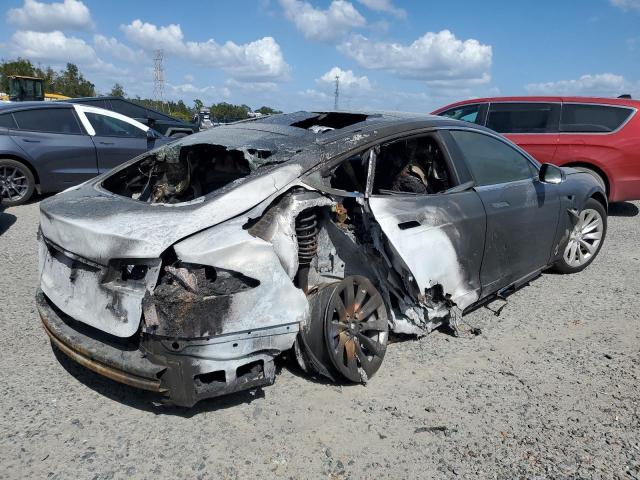 5YJSA1E10GF158993 - 2016 TESLA MODEL S GRAY photo 3