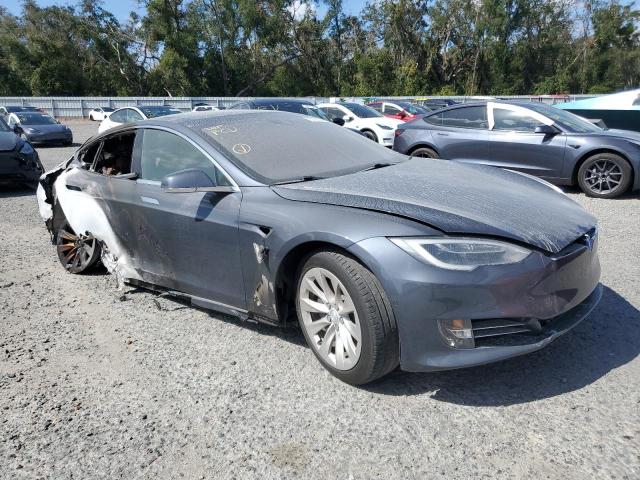 5YJSA1E10GF158993 - 2016 TESLA MODEL S GRAY photo 4