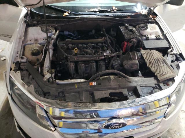 3FAHP0GA2CR156712 - 2012 FORD FUSION S WHITE photo 11