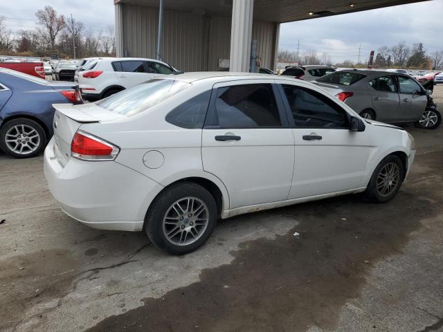 1FAHP3FN6BW163700 - 2011 FORD FOCUS SE WHITE photo 3