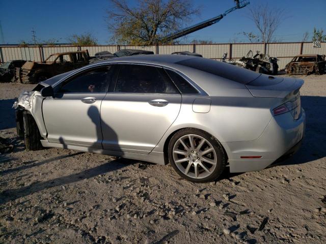 3LN6L2G97GR624420 - 2016 LINCOLN MKZ SILVER photo 2