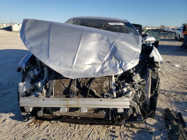 3LN6L2G97GR624420 - 2016 LINCOLN MKZ SILVER photo 5