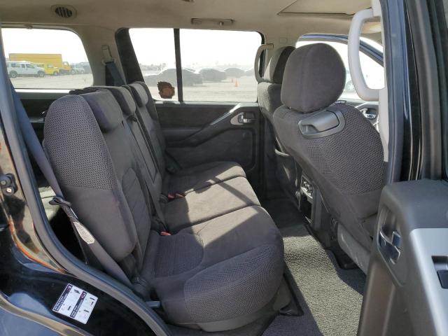 5N1AR18U45C782960 - 2005 NISSAN PATHFINDER LE BLACK photo 11