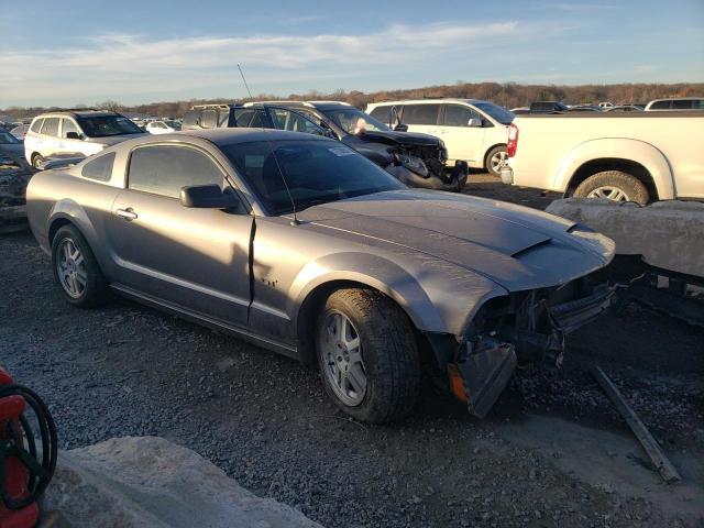 1ZVFT82H075197099 - 2007 FORD MUSTANG GT GRAY photo 4