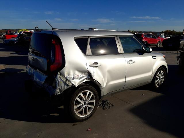 KNDJP3A58J7607073 - 2018 KIA SOUL + SILVER photo 3