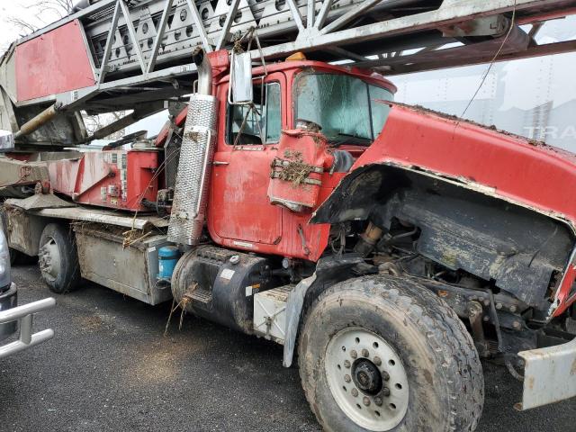 1M2P264C7RM015581 - 1994 MACK 600 RD600 RED photo 9