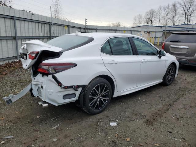 4T1G11AK4RU840351 - 2024 TOYOTA CAMRY SE NIGHT SHADE WHITE photo 3