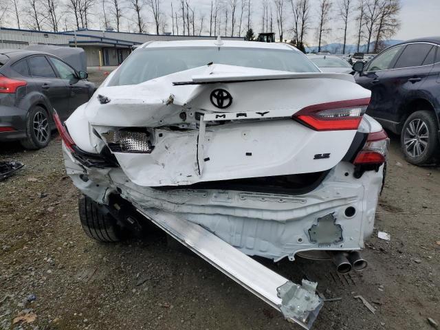 4T1G11AK4RU840351 - 2024 TOYOTA CAMRY SE NIGHT SHADE WHITE photo 6