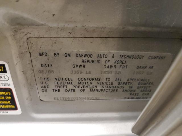 KL1TD52615B469598 - 2005 CHEVROLET AVEO BASE SILVER photo 12