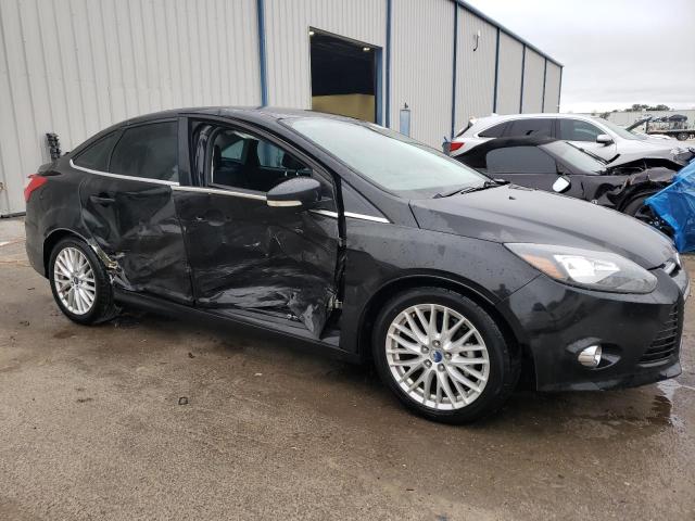 1FAHP3H28CL378002 - 2012 FORD FOCUS SEL BLACK photo 4