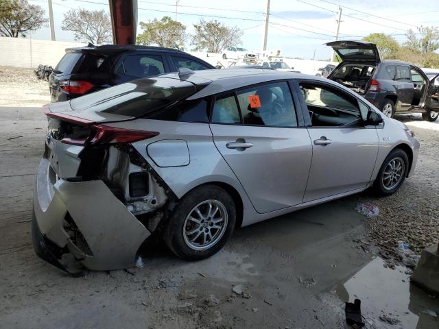 JTDKARFP6H3036994 - 2017 TOYOTA PRIUS PRIM 银色 照片 3