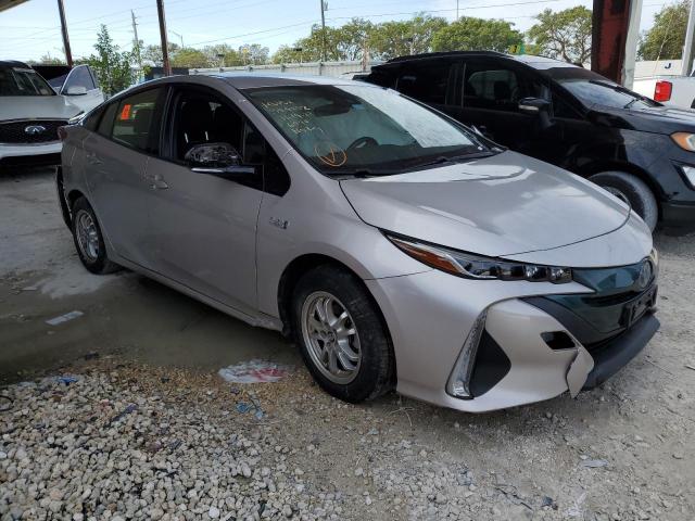 JTDKARFP6H3036994 - 2017 TOYOTA PRIUS PRIM 银色 照片 4