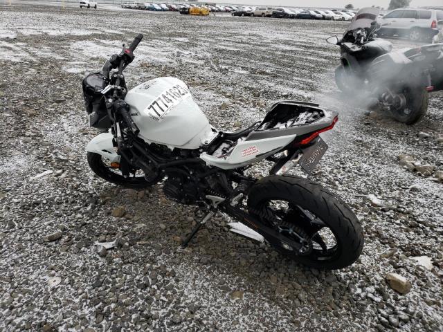 JKAERKD1XNDAF7289 - 2022 KAWASAKI ER400 D WHITE photo 3