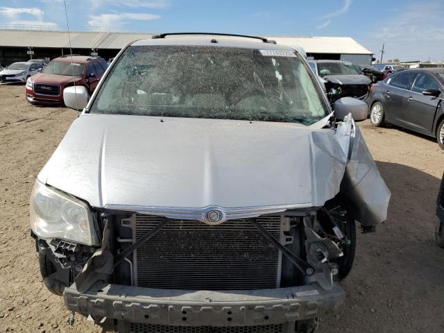 2A8HR54P88R729838 - 2008 CHRYSLER TOWN & COU TOURING 银色 照片 5