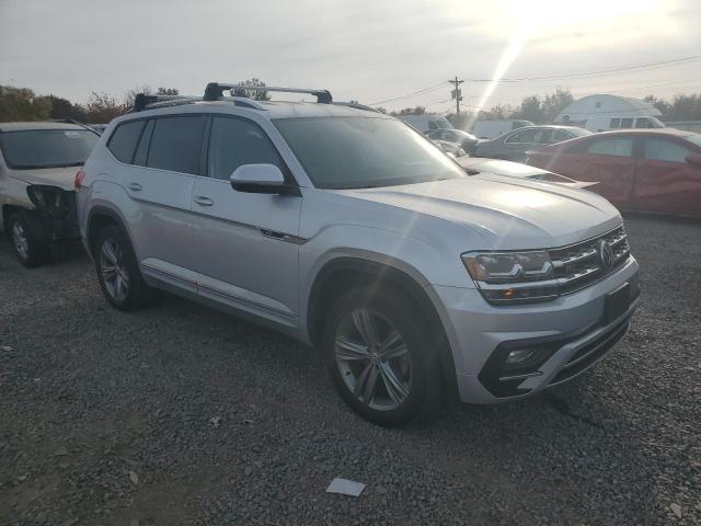 1V2PR2CA6JC534753 - 2018 VOLKSWAGEN ATLAS SE SILVER photo 4