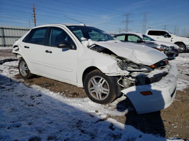 1FAFP34374W194093 - 2004 FORD FOCUS SE COMFORT WHITE photo 4