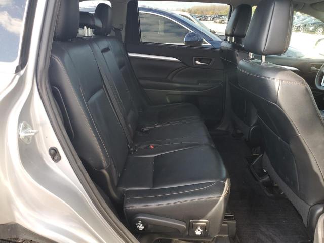 5TDJKRFH5GS306358 - 2016 TOYOTA HIGHLANDER XLE SILVER photo 11