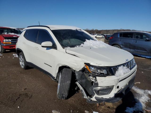 3C4NJCBB3KT715962 - 2019 JEEP COMPASS LATITUDE WHITE photo 4