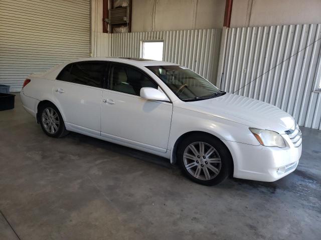 4T1BK36BX6U117269 - 2006 TOYOTA AVALON XL WHITE photo 4