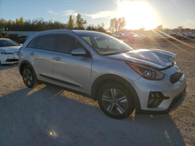 KNDCB3LC6L5428659 - 2020 KIA NIRO LX SILVER photo 4