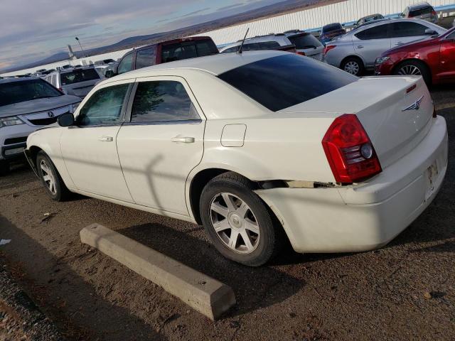 2C3KA43R28H193979 - 2008 CHRYSLER 300 LX WHITE photo 2