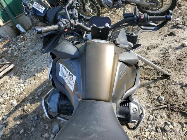 WB10J5301LZF79263 - 2020 BMW R 1250 GS ADVENTURE TWO TONE photo 5