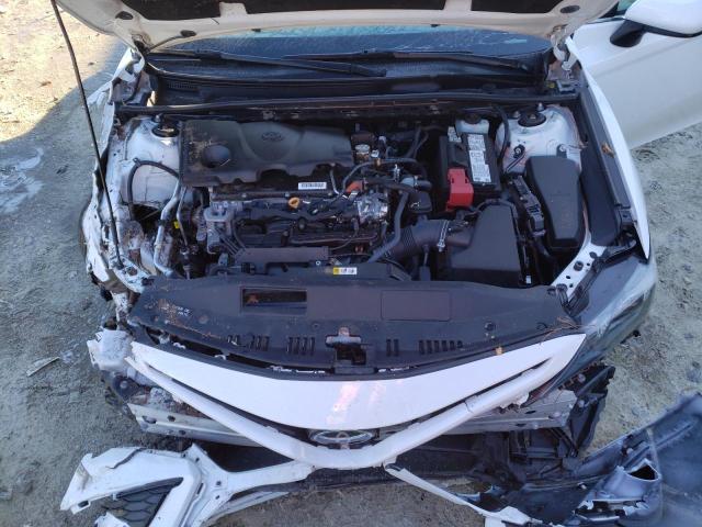 4T1G11AK1MU403951 - 2021 TOYOTA CAMRY SE WHITE photo 11