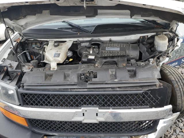 1GCWGAFG1H1216414 - 2017 CHEVROLET EXPRESS G2 WHITE photo 12