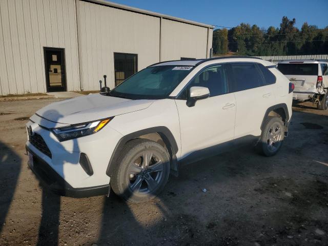 2T3W1RFV7NW204960 - 2022 TOYOTA RAV4 XLE WHITE photo 1