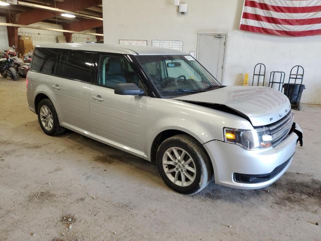 2FMGK5B88JBA22221 - 2018 FORD FLEX SE GRAY photo 4