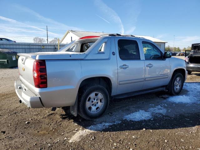 3GNTKFE79DG267369 - 2013 CHEVROLET AVALANCHE LT SILVER photo 3