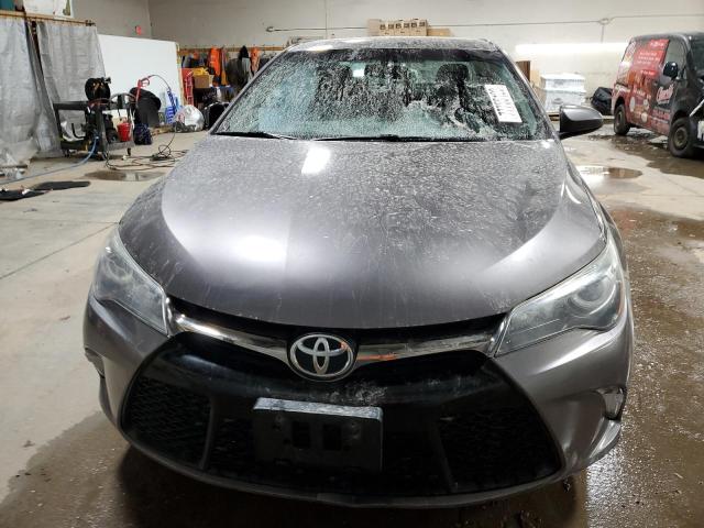 4T1BF1FK0HU662943 - 2017 TOYOTA CAMRY LE GRAY photo 5