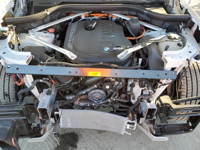 5UX43EU02S9W73031 - 2025 BMW X5 XDRIVE50E WHITE photo 12