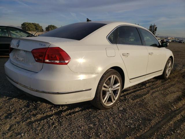 1VWBN7A31DC134626 - 2013 VOLKSWAGEN PASSAT SE WHITE photo 3