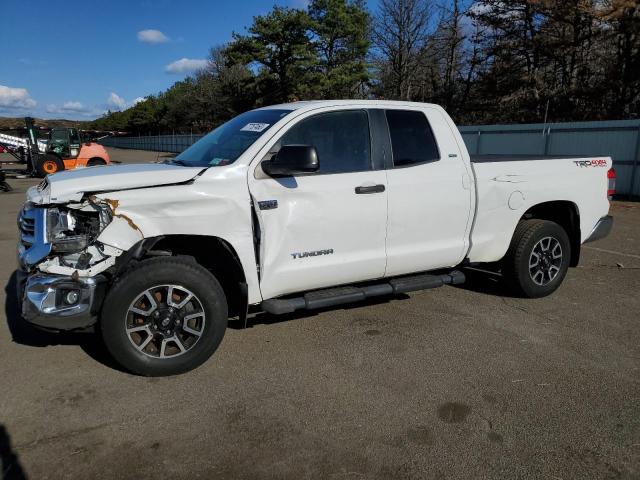 5TFUY5F12HX635019 - 2017 TOYOTA TUNDRA DOUBLE CAB SR/SR5 WHITE photo 1