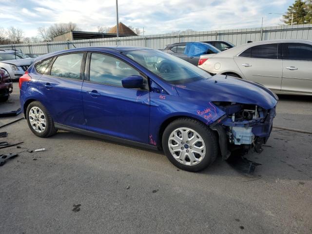 1FAHP3K23CL457585 - 2012 FORD FOCUS SE BLUE photo 4