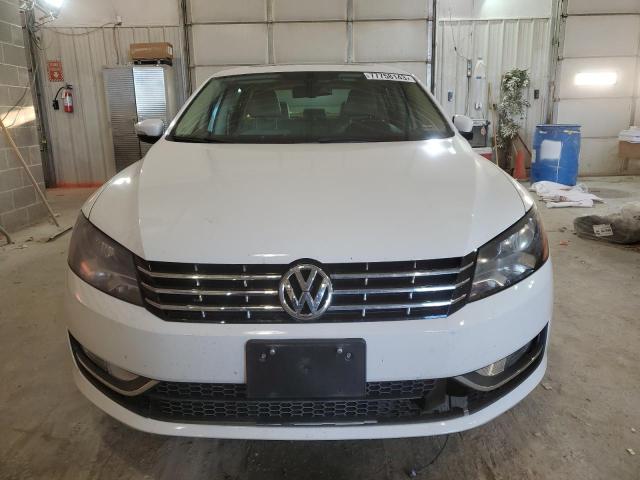 1VWCN7A3XDC073751 - 2013 VOLKSWAGEN PASSAT SEL WHITE photo 5